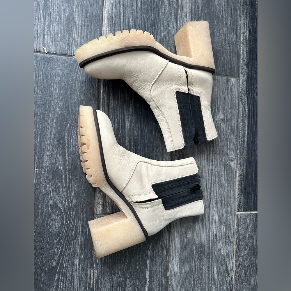 Free People James Chelsea Boots Sz 38EU / 8US in White Bone Leather $188 - Picture 10 of 15